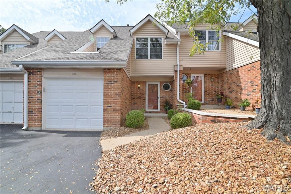 1005 Pocono Trail, Ballwin, MO 63021