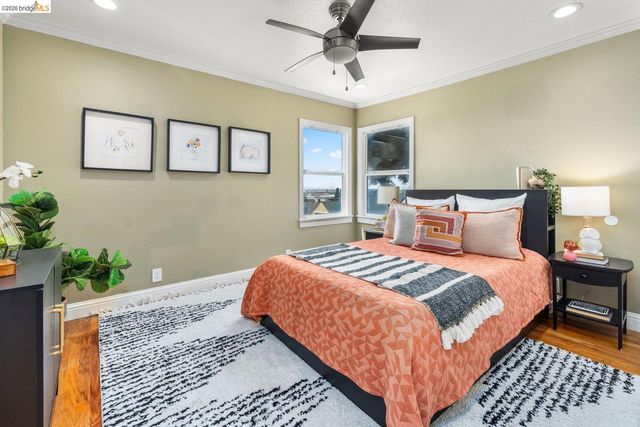 7523 Outlook Ave, Oakland, CA 94605
