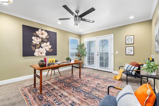 7523 Outlook Ave, Oakland, CA 94605
