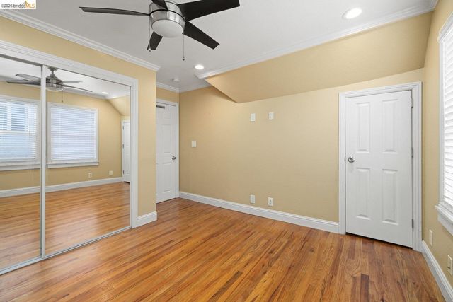 7523 Outlook Ave, Oakland, CA 94605