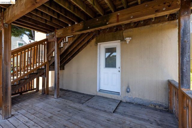 7523 Outlook Ave, Oakland, CA 94605