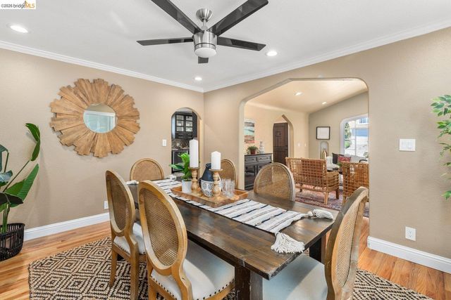 7523 Outlook Ave, Oakland, CA 94605