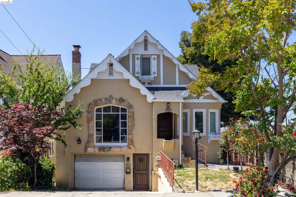 7523 Outlook Ave, Oakland, CA 94605
