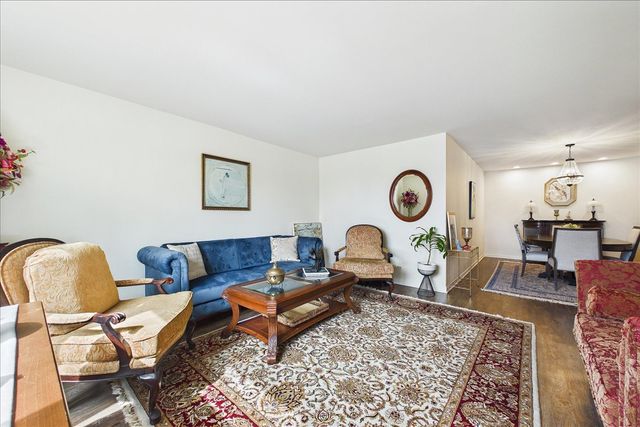 300 E Dundee Road 310, Buffalo Grove, IL 60089