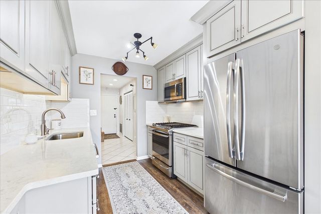 300 E Dundee Road 310, Buffalo Grove, IL 60089