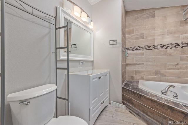 10611 Barron Circle, Longmont, CO 80504