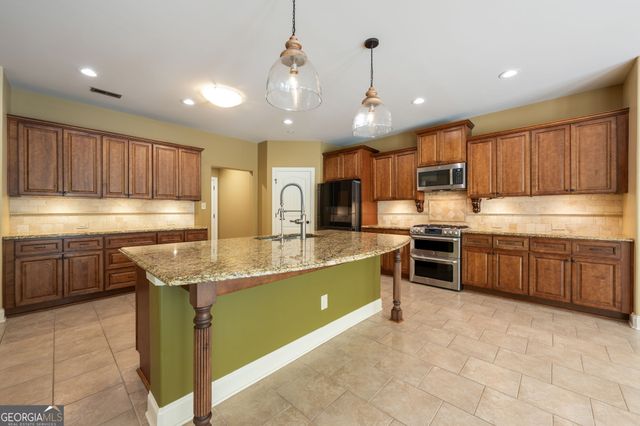 10 Ridgeview Court, Newnan, GA 30263
