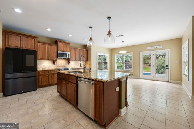 10 Ridgeview Court, Newnan, GA 30263