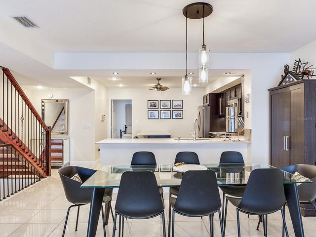 521 PINELLAS BAYWAY S 204, St Petersburg, FL 33715