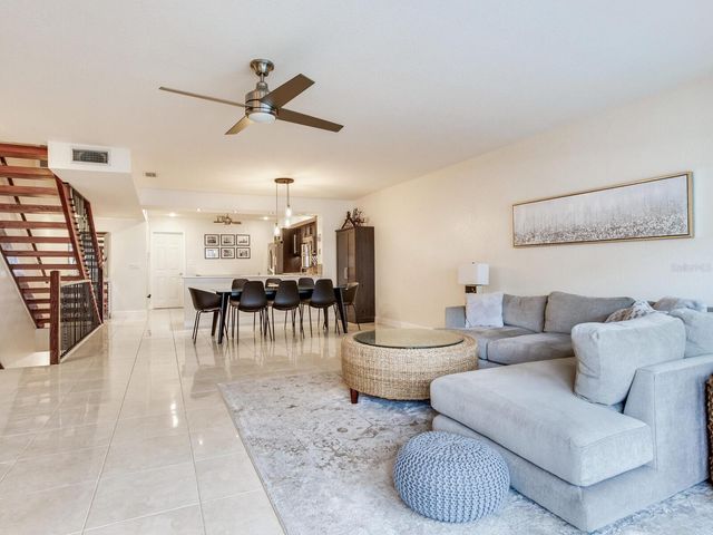 521 PINELLAS BAYWAY S 204, St Petersburg, FL 33715