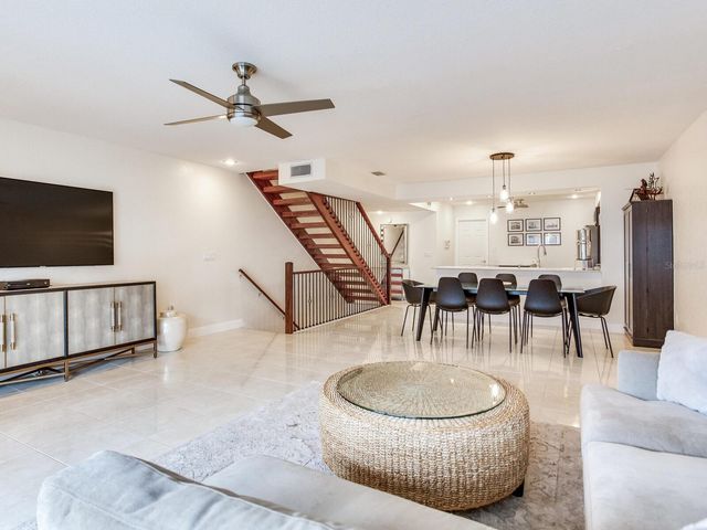 521 PINELLAS BAYWAY S 204, St Petersburg, FL 33715