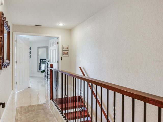 521 PINELLAS BAYWAY S 204, St Petersburg, FL 33715