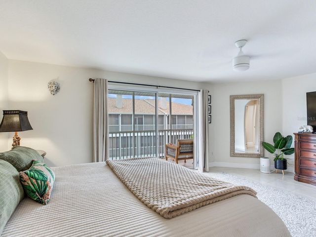 521 PINELLAS BAYWAY S 204, St Petersburg, FL 33715