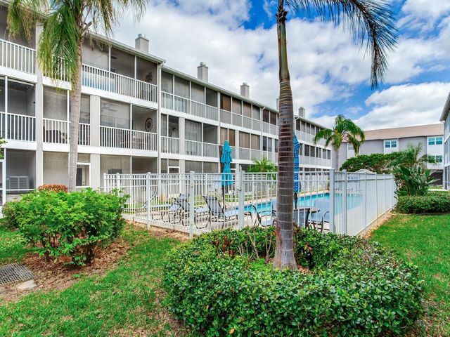 521 PINELLAS BAYWAY S 204, St Petersburg, FL 33715