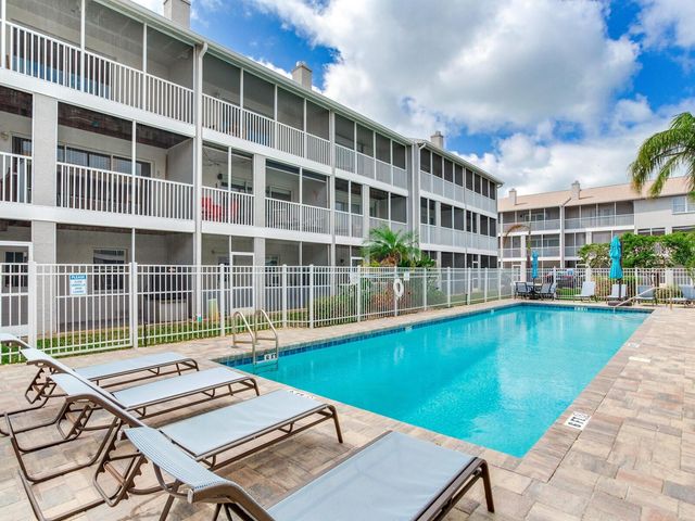 521 PINELLAS BAYWAY S 204, St Petersburg, FL 33715