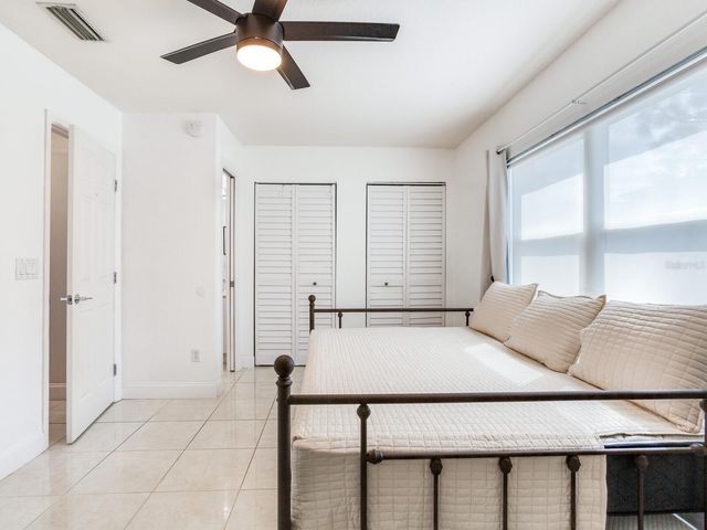 521 PINELLAS BAYWAY S 204, St Petersburg, FL 33715