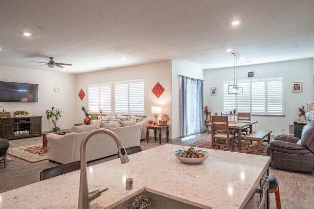 9444 Quintero Ave, Elk Grove, CA 95624