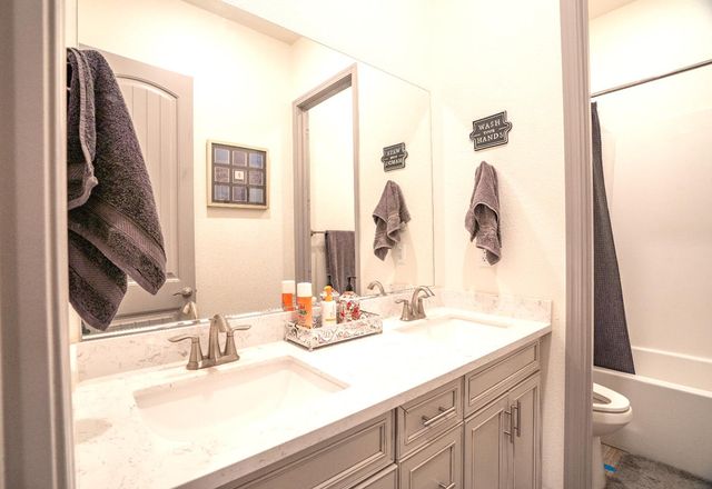 9444 Quintero Ave, Elk Grove, CA 95624