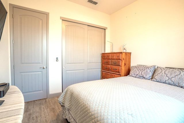 9444 Quintero Ave, Elk Grove, CA 95624