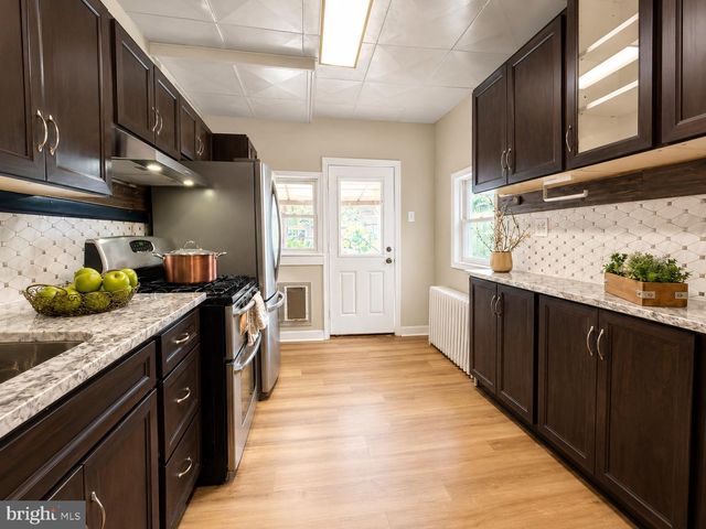525 LOCUST ST, Bristol, PA 19007