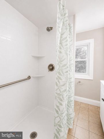 525 LOCUST ST, Bristol, PA 19007