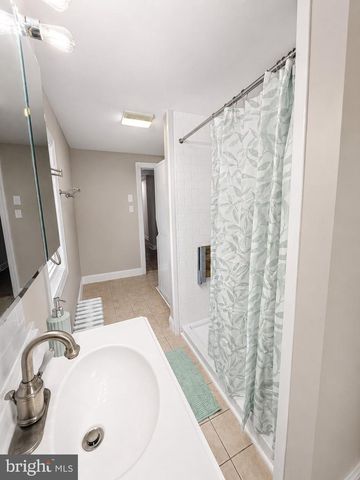 525 LOCUST ST, Bristol, PA 19007