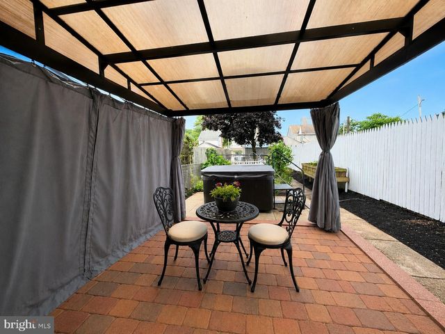 525 LOCUST ST, Bristol, PA 19007