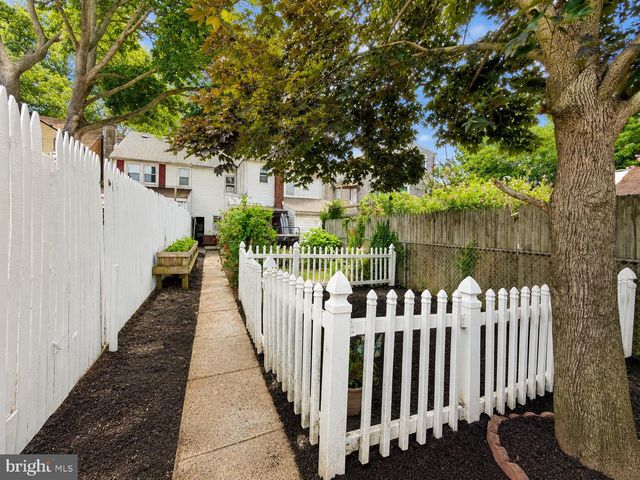 525 LOCUST ST, Bristol, PA 19007
