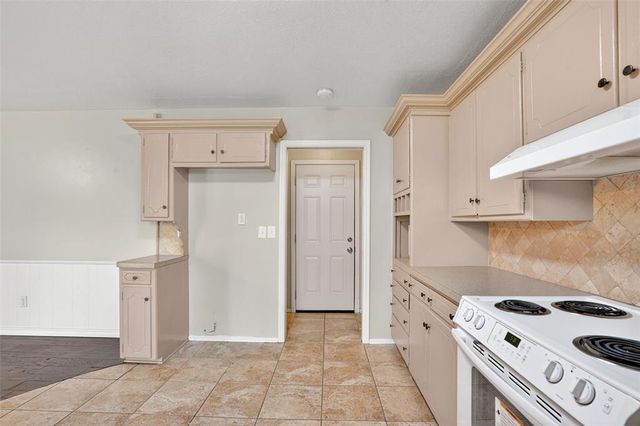 1905 Plymouth Lane, Oklahoma City, OK 73120