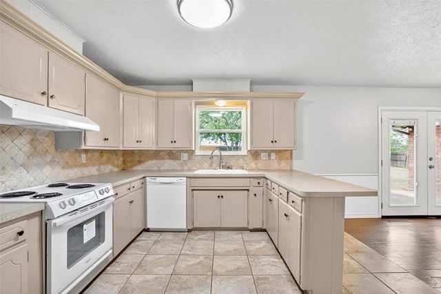 1905 Plymouth Lane, Oklahoma City, OK 73120