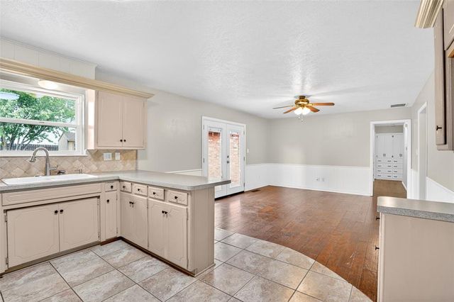 1905 Plymouth Lane, Oklahoma City, OK 73120