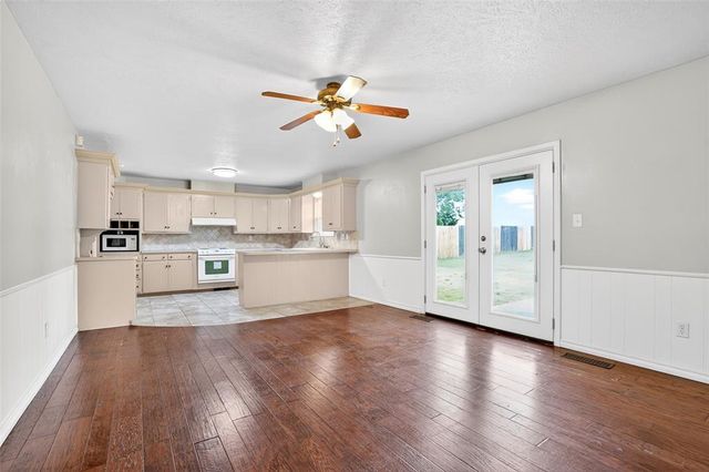 1905 Plymouth Lane, Oklahoma City, OK 73120