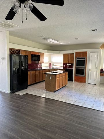 2036 Frontier Trail, Lewisville, TX 75067