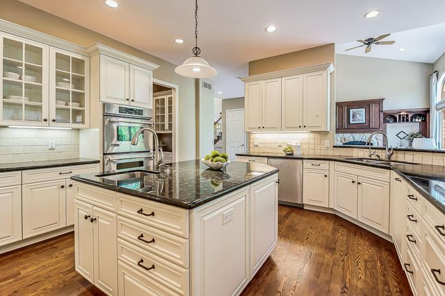 9222 Northpointe Ridge, Brighton, MI 48114