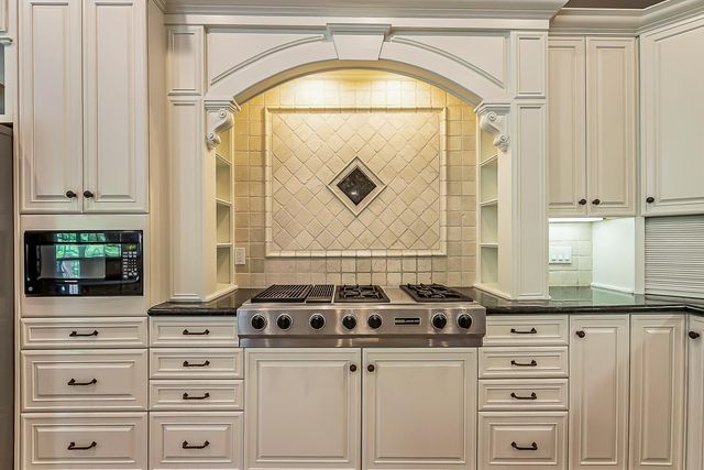 9222 Northpointe Ridge, Brighton, MI 48114