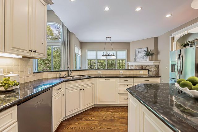 9222 Northpointe Ridge, Brighton, MI 48114