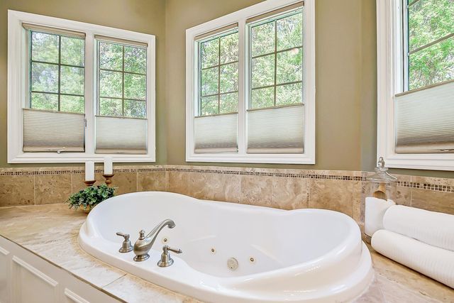 9222 Northpointe Ridge, Brighton, MI 48114