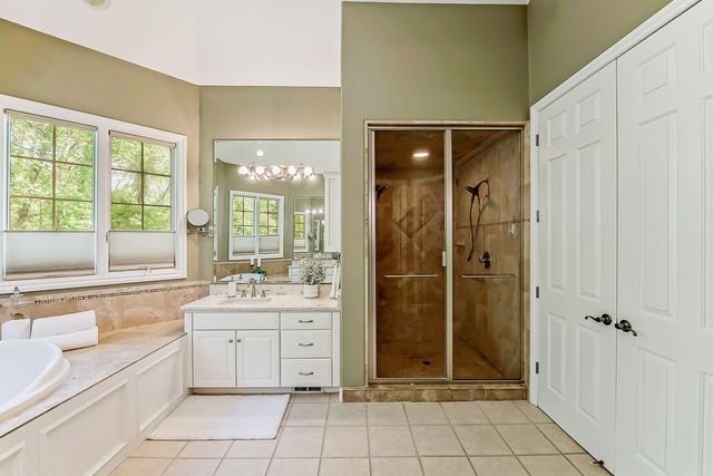 9222 Northpointe Ridge, Brighton, MI 48114