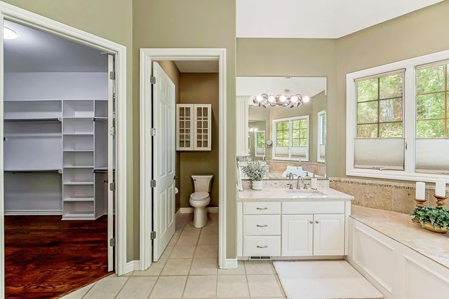 9222 Northpointe Ridge, Brighton, MI 48114