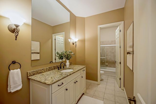 9222 Northpointe Ridge, Brighton, MI 48114