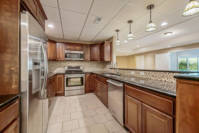 9222 Northpointe Ridge, Brighton, MI 48114