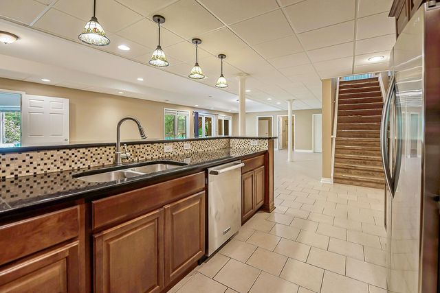 9222 Northpointe Ridge, Brighton, MI 48114