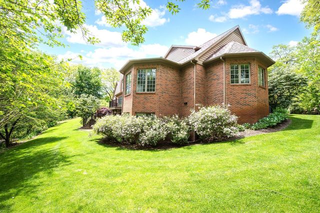 9222 Northpointe Ridge, Brighton, MI 48114