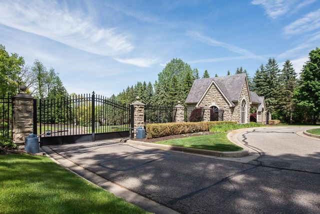 9222 Northpointe Ridge, Brighton, MI 48114