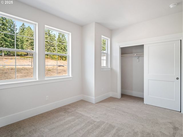 11824 Sw 182nd Ave, Beaverton, OR 97007