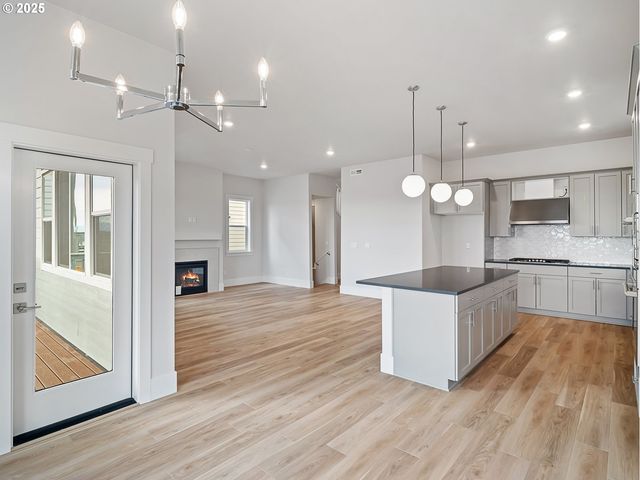 11824 Sw 182nd Ave, Beaverton, OR 97007