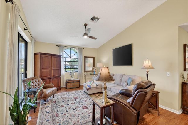 5394 Firenze Drive, Boynton Beach, FL 33437