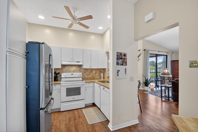 5394 Firenze Drive, Boynton Beach, FL 33437