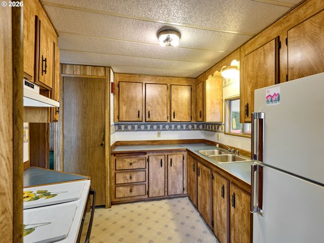 620 Se 2ND Ave 67, Canby, OR 97013