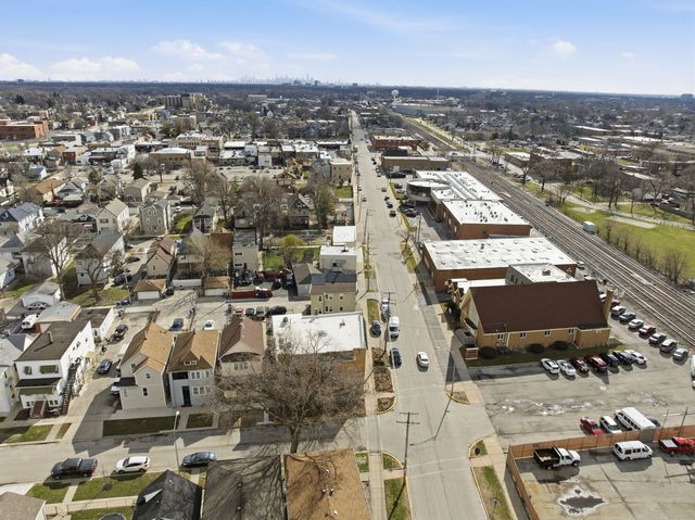 2111 Main Street, Melrose Park, IL 60160